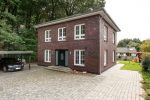 massivhaus-villa-bremen-fertighaus-V143-Eingang